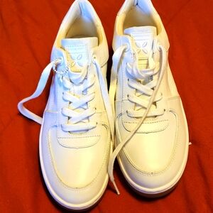 Michael Kors Jaden Low Top Leather Sneakers Womans Size 10